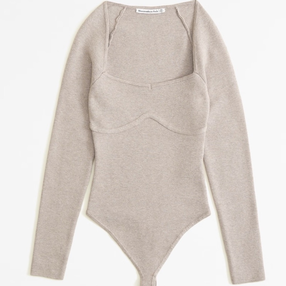 ABERCROMBIE Long sleeved sweetheart sweater bodysuit small light brown NWOT - Picture 2 of 8